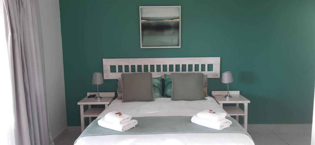 Ocean View Guest House Jeffreys Bay Exterior foto